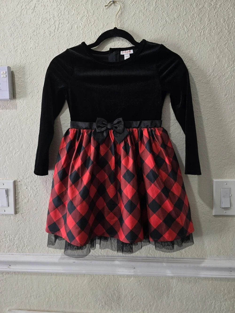 Cat & Jack velvet Long Sleeve dress, buffalo Plaid Skirt Bow Black Red Size 6 *